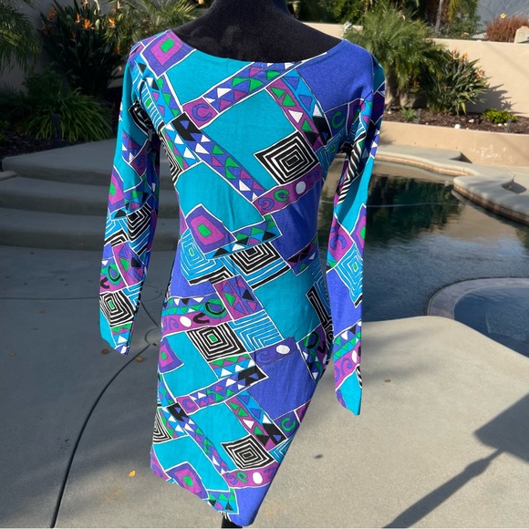 Vintage Geometric Colorful 90’s Dress in Blue and Purple - Picture 4 of 17